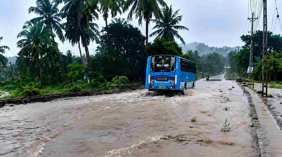 heavy-rain-red-alert-imd