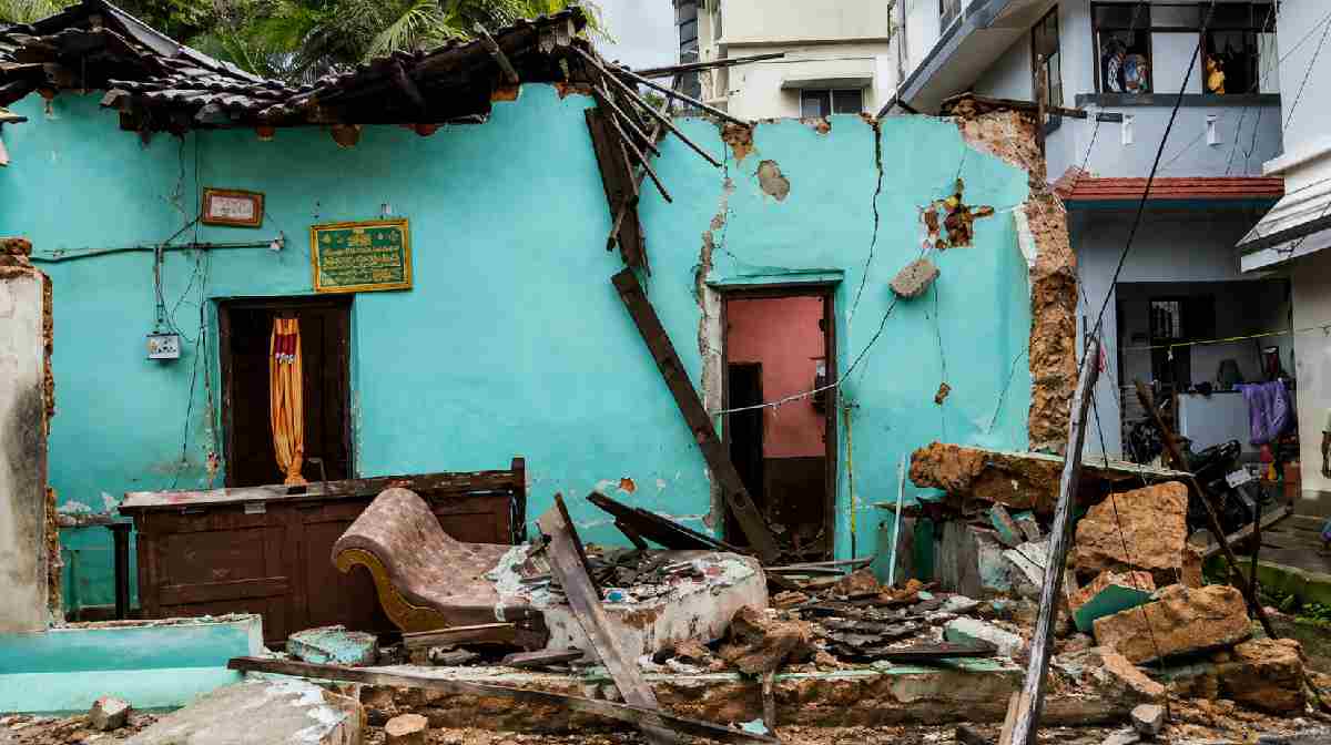 palakkad-house-collapse