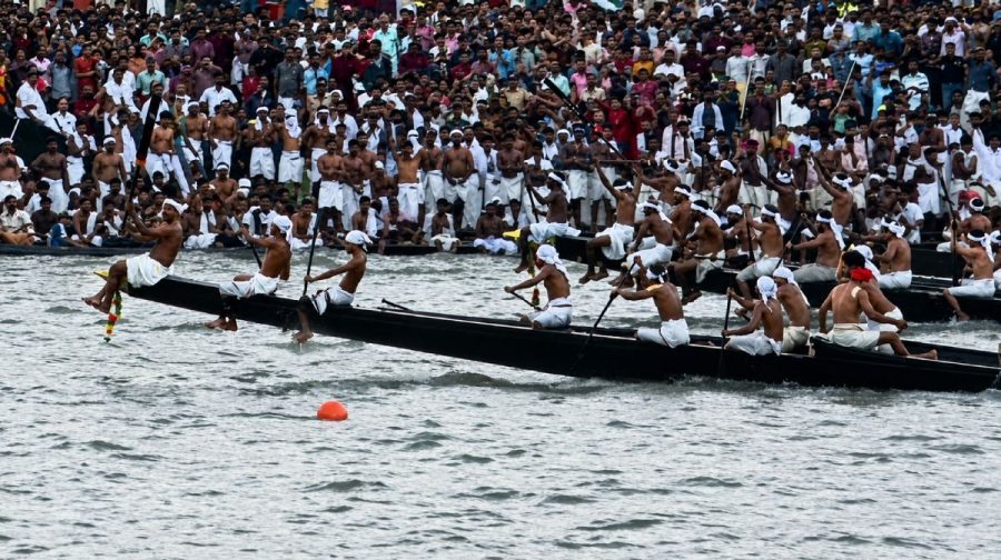 aranmula-uthrattathi-vallamkali-melukara-kotthathoor-kaithakkodi-wins-mannam-trophy