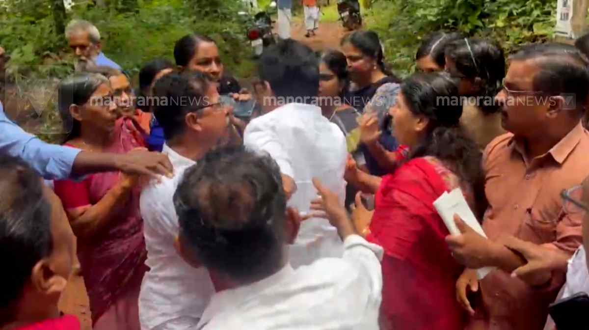 kp-mohanan-mla-assault-case-kerala