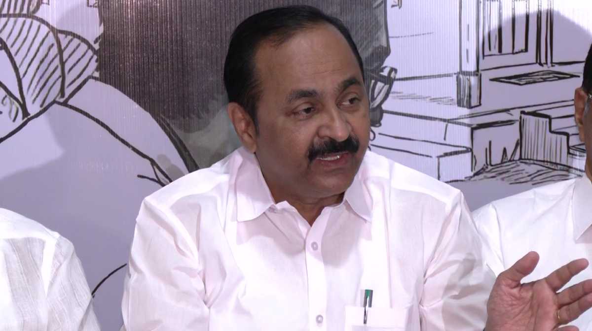 vd-satheesabn-nilambur-pinarayi