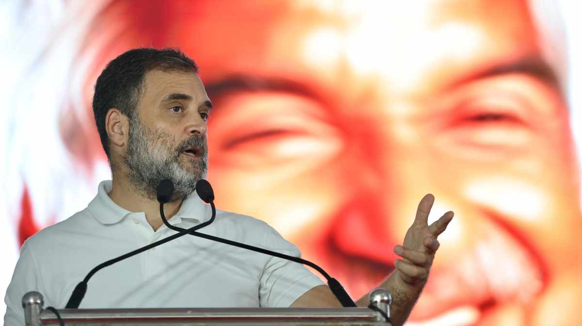 rahul-gandhi-slams-cpm-rss-oommen-chandy-memorial