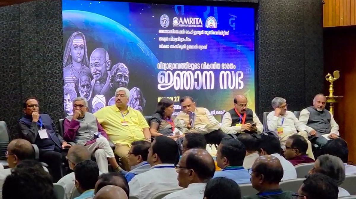 kerala-vcs-mohan-bhagwat-meet