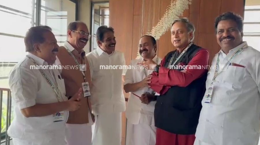 congress-leaders-tharoor-2