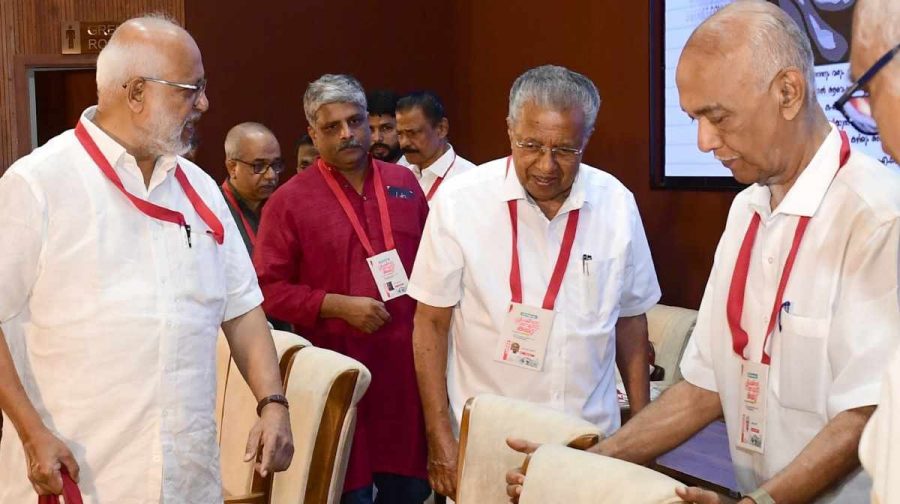 cpm-state-committee-passes-resolution-against-ed-pinarayi-vijayan-mohammed-riyas