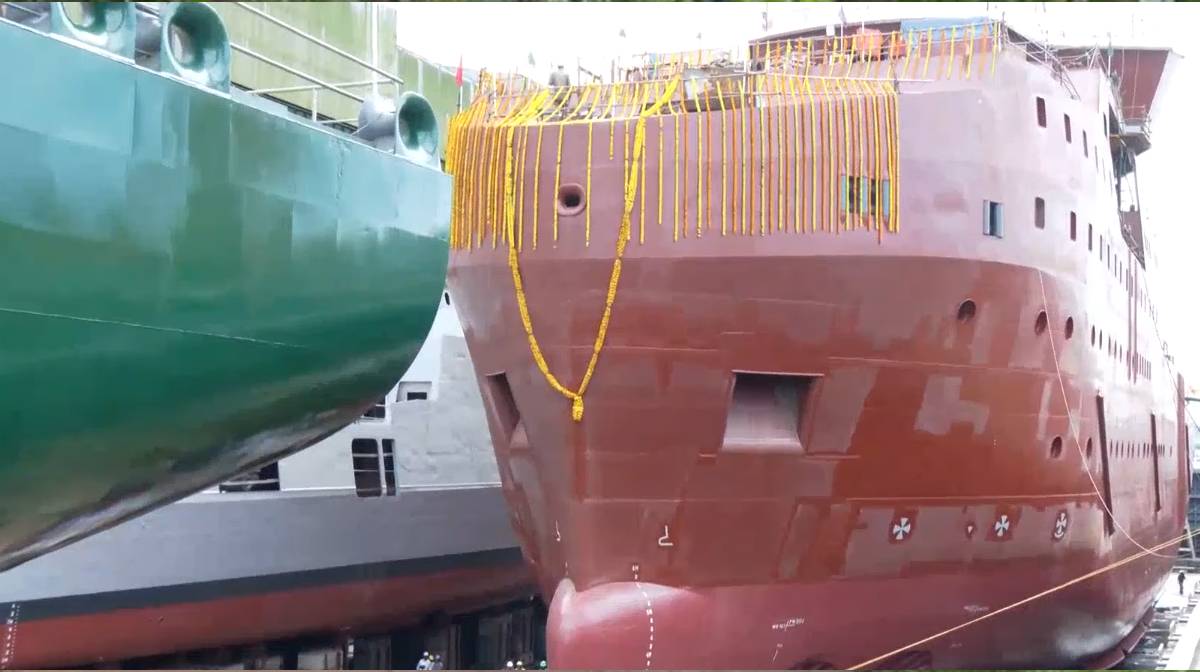 cochin-shipyard-triple-laiunch