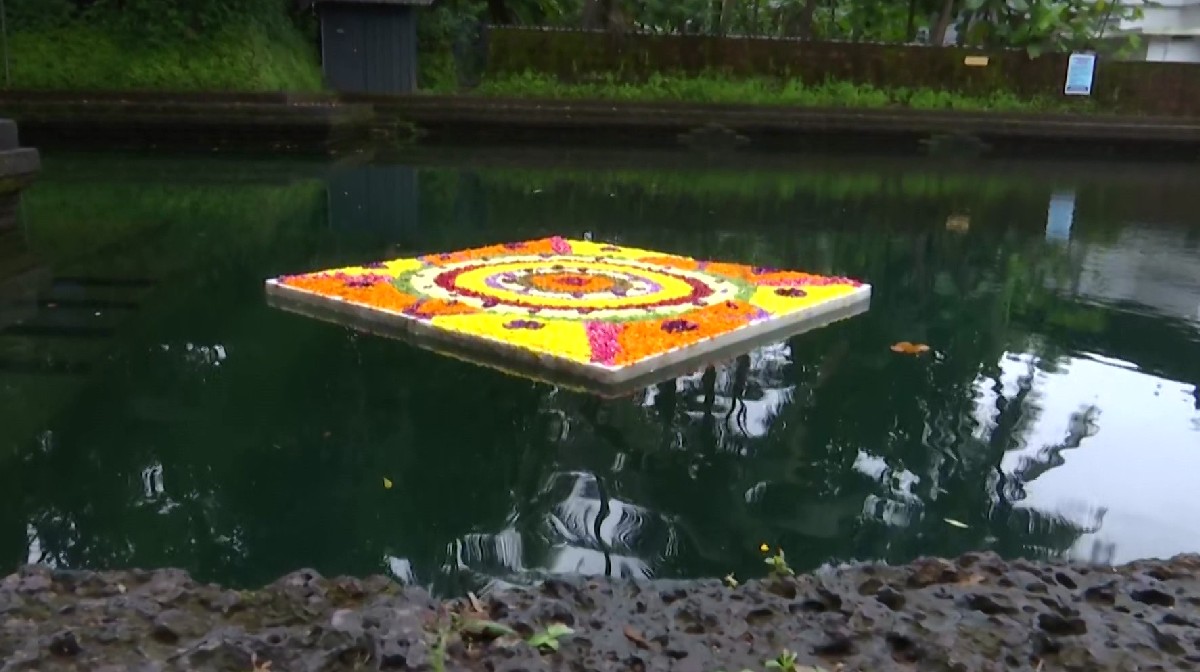 pond-pookalam