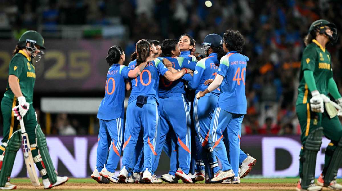 പുതുചരിത്രമെഴുതി ഇന്ത്യന്‍ പെണ്‍പട; കാത്തിരുന്ന കനകക്കിരീടം ഒടുവില്‍ കൈകളില്‍  