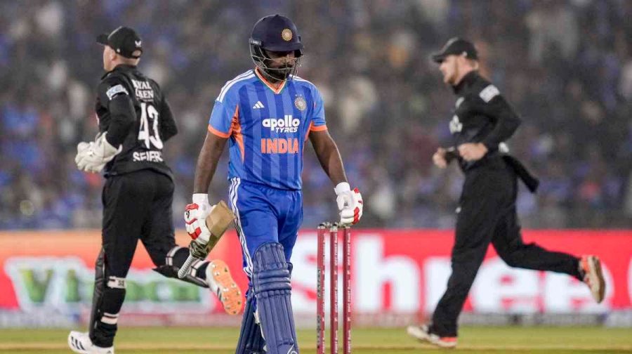 Raipur: India's Sanju Samson walks off the field after his dismissal during the second T20I cricket match between India and New Zealand, at Shaheed Veer Narayan Singh International Cricket Stadium, in Raipur, Chhattisgarh, Friday, Jan. 23, 2026. (PTI Photo/Karma Bhutia)(PTI01_23_2026_000720B)