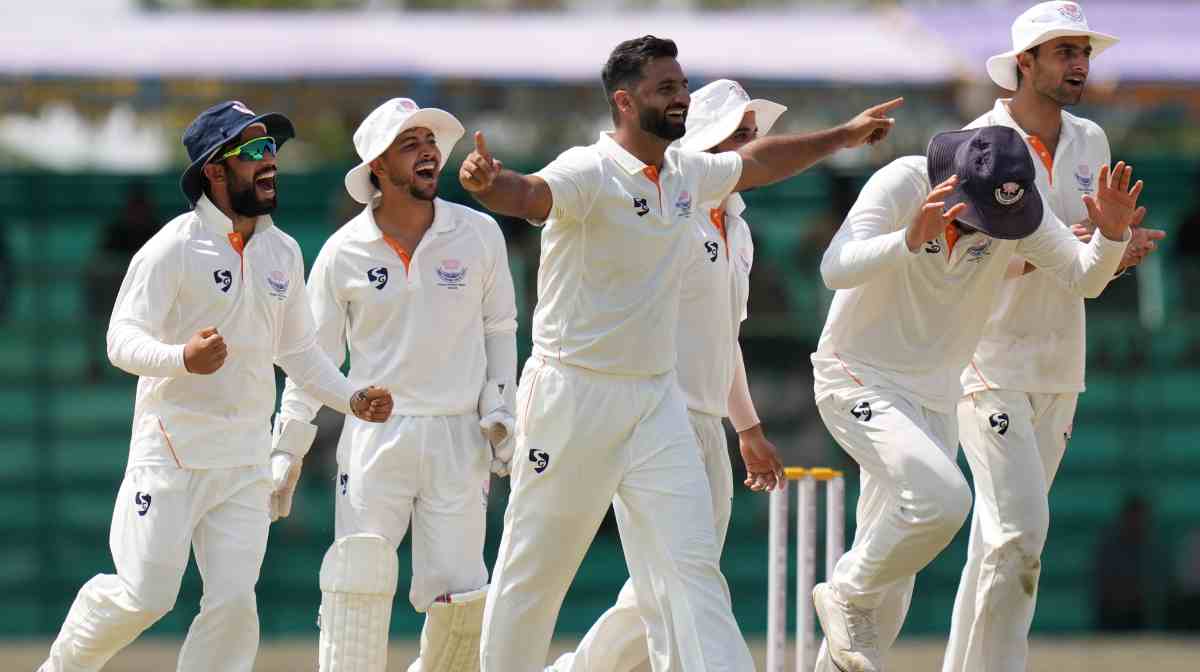 jammu-kashmir-edges-closer-to-ranji-trophy-glory-omar-abdullah