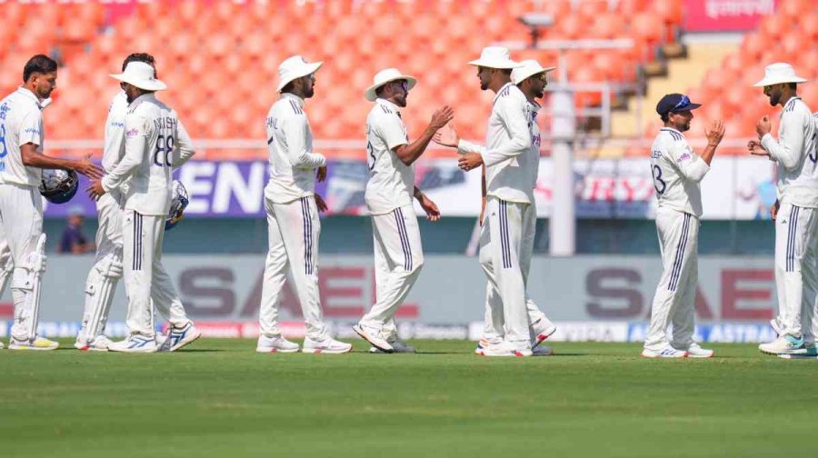 Mullanpur: Indian player shake hands after team's win on day three of a Test cricket match between India and Afghanistan, in Mullanpur, Monday, June 8, 2026. (PTI Photo/Atul Yadav)(PTI06_08_2026_000290A) *** Local Caption *** 
