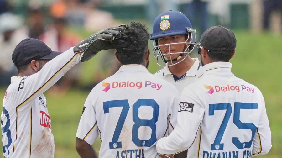 India's Yashasvi Jaiswal, second right, and Sri Lanka's Asitha Fernando (78) exchange words during day one of the second cricket test match between Sri Lanka and India in Colombo, Sri Lanka, Sunday, Aug. 23, 2026. (AP Photo/Eranga Jayawardena)
