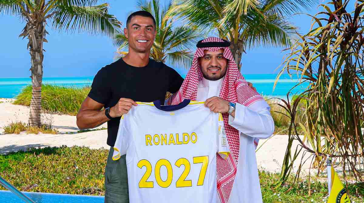Cristiano Ronaldo poses with Al Nassr Chairman, Abdullah Almajeed
