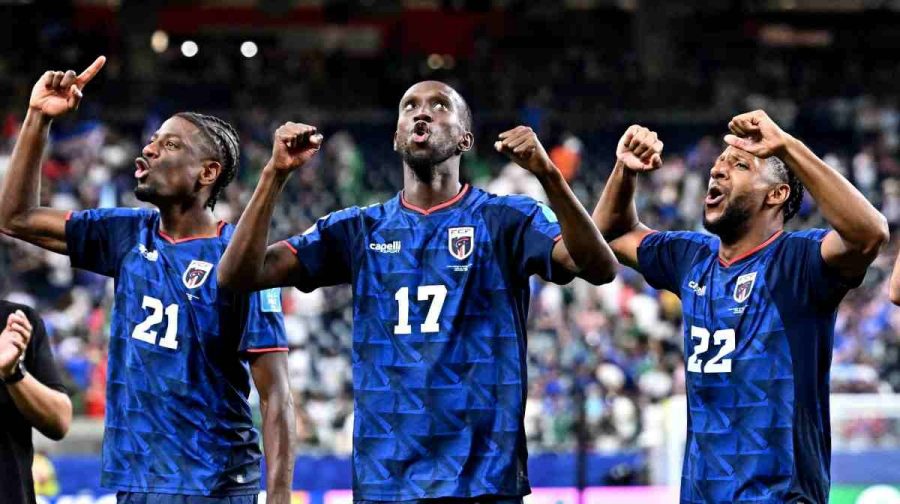 Soccer Football - FIFA World Cup 2026 - Group H - Cape Verde v Saudi Arabia - Houston Stadium, Houston, Texas, U.S. - June 26, 2026
Cape Verde players celebrate after the match as they qualify for the knockout stages of the World Cup IMAGN IMAGES via Reuters/Maria Lysaker     TPX IMAGES OF THE DAY     