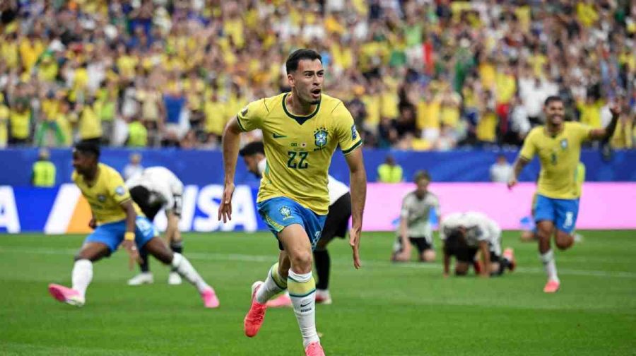Soccer Football - FIFA World Cup 2026 - Round of 32 - Brazil v Japan - Houston Stadium, Houston, Texas, U.S. - June 29, 2026
Brazil's Gabriel Martinelli celebrates scoring their second goal REUTERS/Annegret Hilse