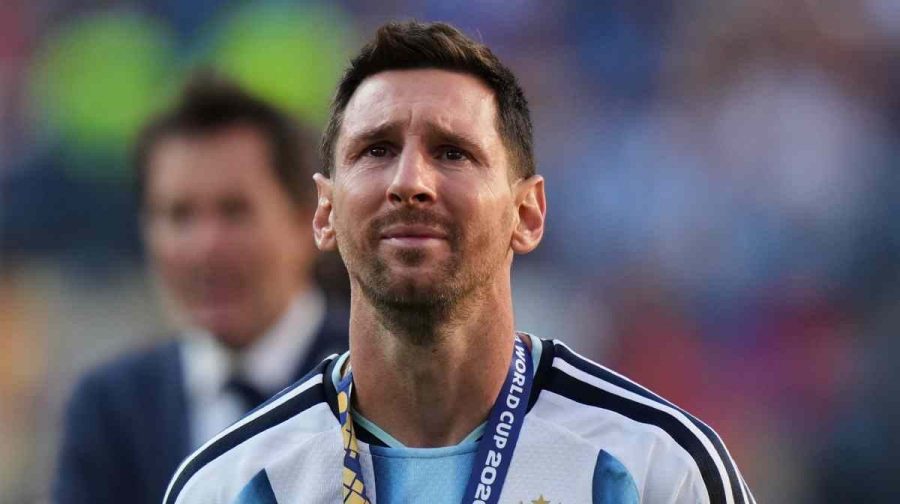Argentina forward Lionel Messi (10) reacts alongside teammate Rodrigo de Paul (7) after the World Cup final soccer match between Spain and Argentina in East Rutherford, N.J., near New York, Sunday, July 19, 2026. (AP/PTI)(AP07_20_2026_000219A)