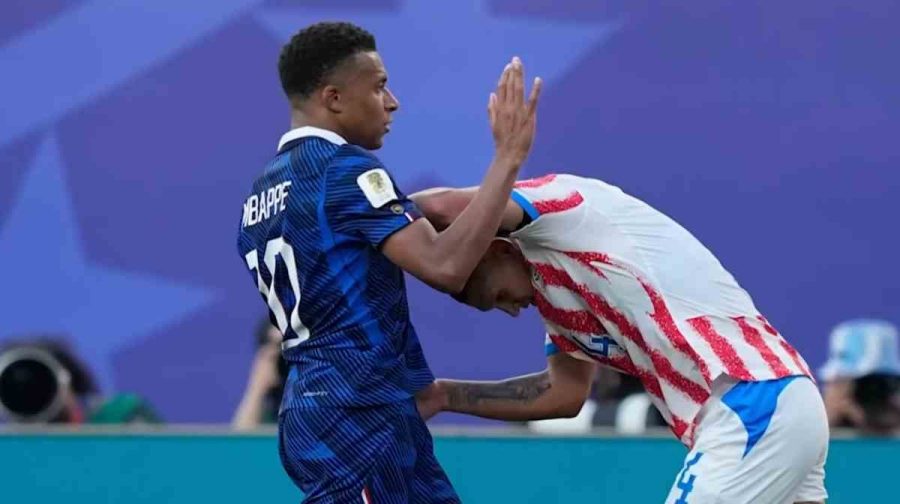 paraguay-mbappe