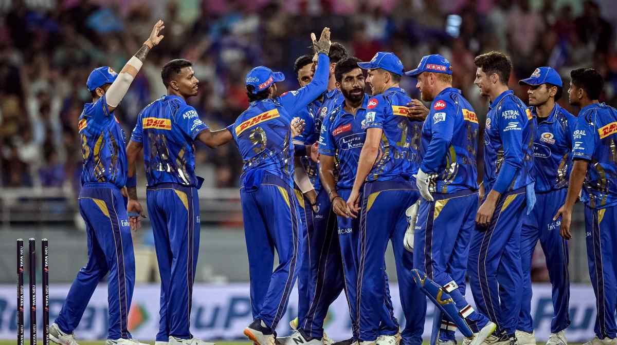 Mumbai Indians' players celebrate after the dismissal of Gujarat Titans' Sai Sudharsan during the Indian Premier League (IPL) Twenty20 Eliminator cricket match between Gujarat Titans and Mumbai Indians at the Maharaja Yadavindra Singh International Cricket Stadium on the outskirts of Chandigarh on May 30, 2025. (Photo by Shammi MEHRA / AFP) / -- IMAGE RESTRICTED TO EDITORIAL USE - STRICTLY NO COMMERCIAL USE --