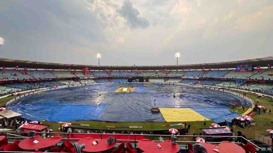 Cricket - Indian Premier League - IPL - Royal Challengers Bengaluru v Kolkata Knight Riders - Shaheed Veer Narayan Singh International Cricket Stadium, New Raipur, India - May 13, 2026
General view inside the stadium as rain covers are seen on the pitch before the match 
REUTERS/Sahiba Chawdhary