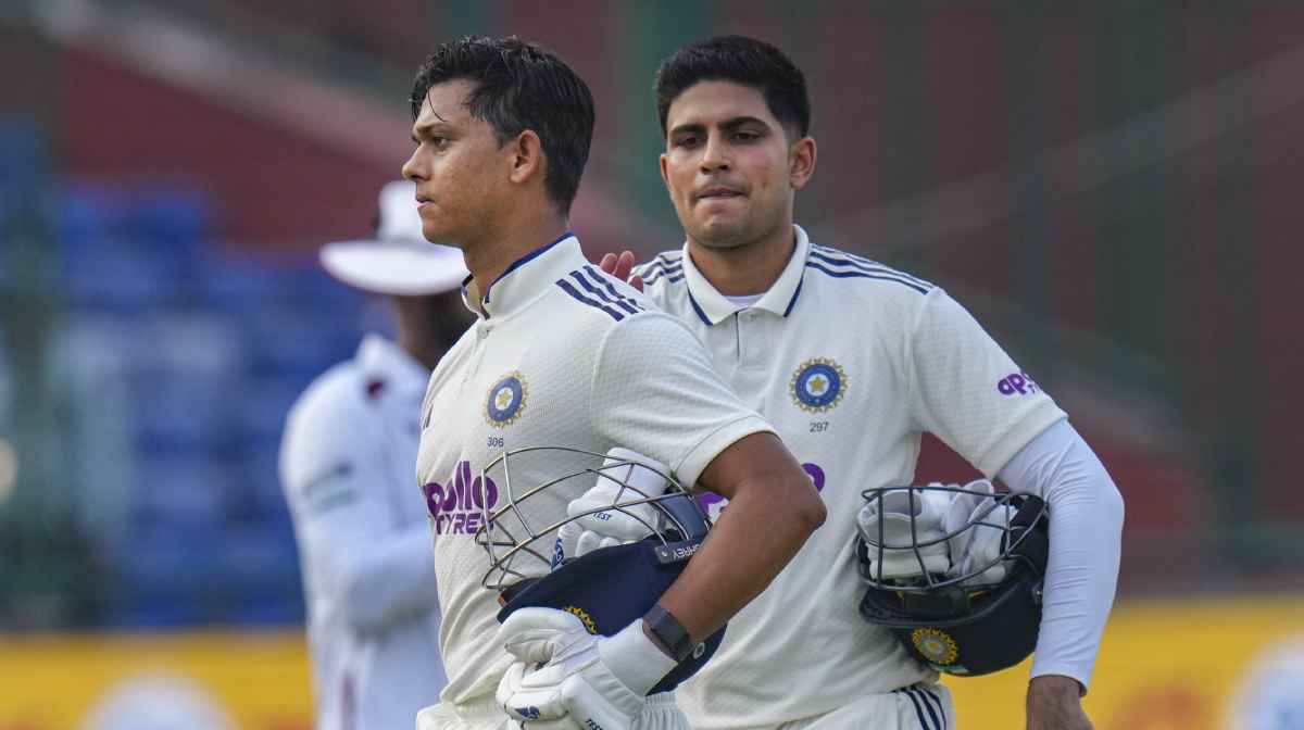 New Delhi: India's Yashasvi Jaiswal and Shubman Gill walk off the field at the end of the first day's play during the second Test cricket match between India and West Indies, at the Arun Jaitley Stadium, in New Delhi, Friday, Oct. 10, 2025. (PTI Photo/Shahbaz Khan)(PTI10_10_2025_000212B)