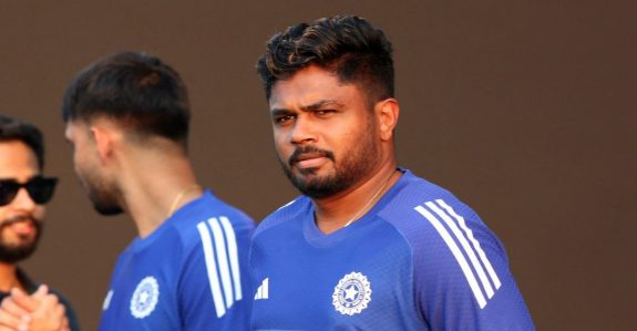 'സഞ്ജുവിനോളം നിര്‍ഭാഗ്യവാന്‍ മറ്റാരുണ്ട്? പതിനൊന്നാമനാക്കാനും മടിക്കില്ല'; തുറന്നടിച്ച് മുന്‍താരം