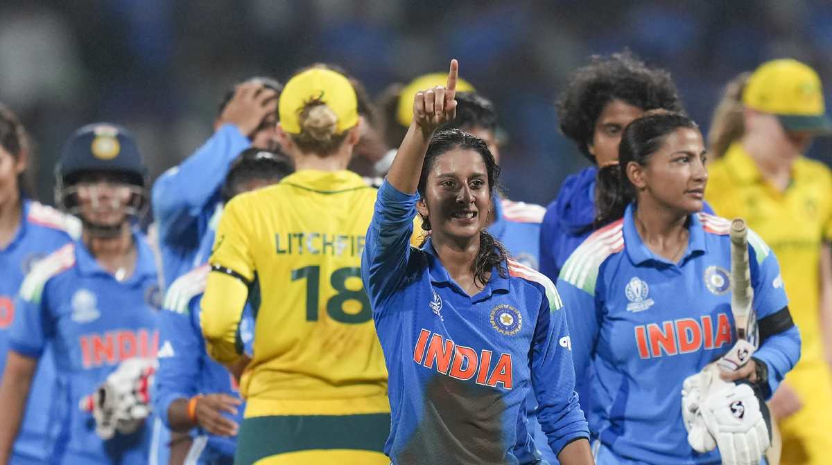 Navi Mumbai: India's Jemimah Rodrigues with teammates celebrates after winning in the ICC Women's World Cup semifinal ODI cricket match between India Women and Australia Women, at the DY Patil Stadium, in Navi Mumbai, Thursday, Oct. 30, 2025. (PTI Photo/Kunal Patil) (PTI10_30_2025_000704B)