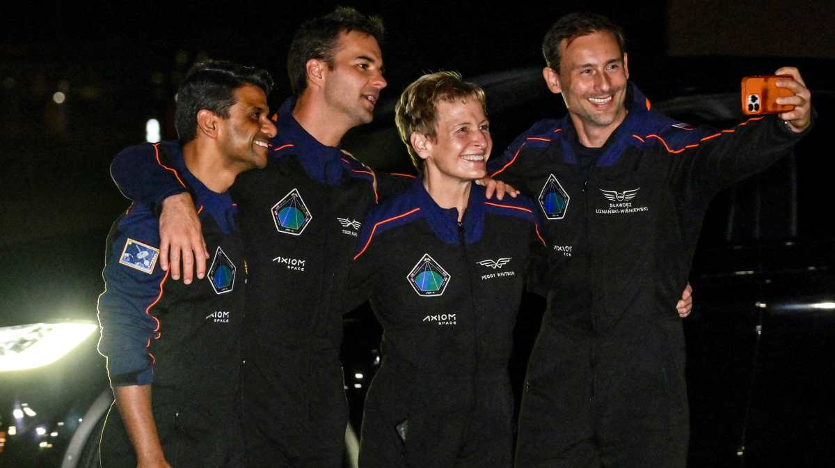FILE PHOTO: The Axiom-4 crew, Pilot Shubhanshu Shukla of India, Mission Specialist Tibor Kapu of Hungary, Commander Peggy Whitson of the U.S., and Mission Specialist Slawosz Uznanski-Wisniewski of Poland, take a selfie before their mission to the International Space Station, in Cape Canaveral, Florida, U.S., June 24, 2025. REUTERS/Steve Nesius/File Photo