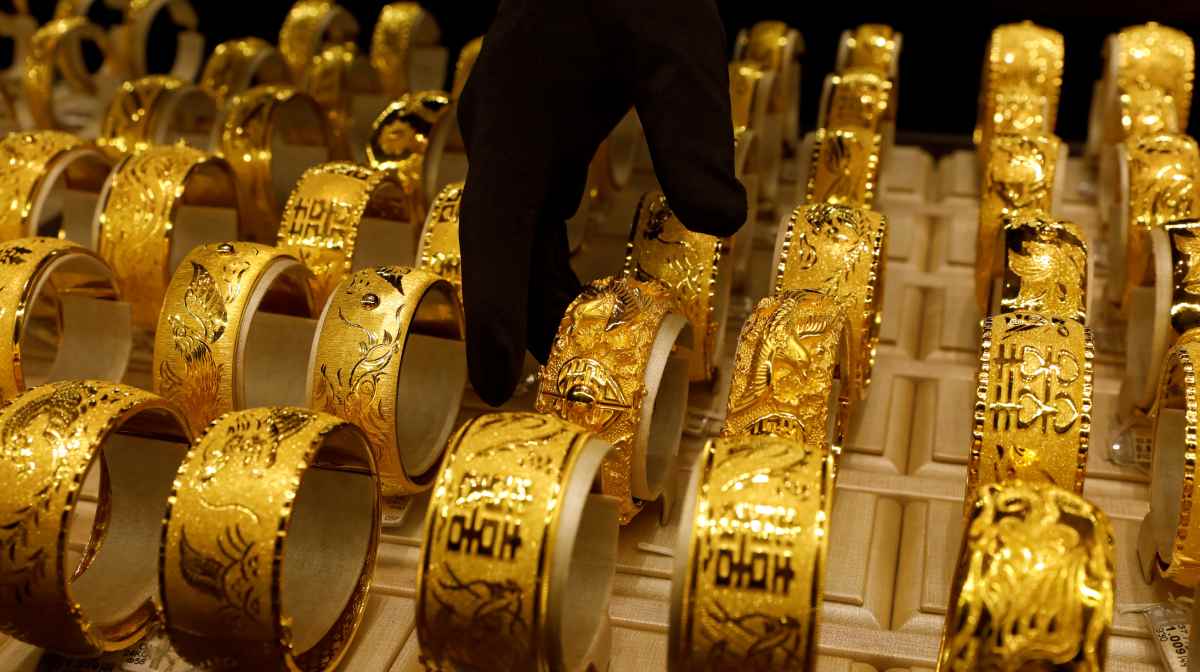 gold-bangles