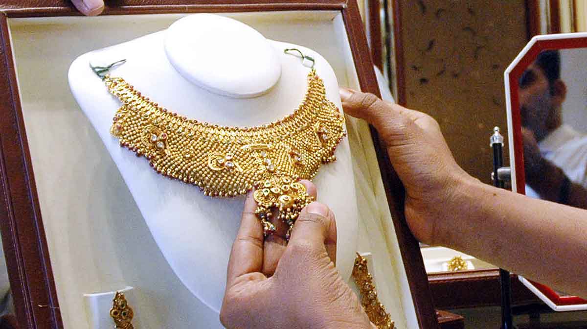 INDIA-RELIGION-FESTIVAL-GOLD