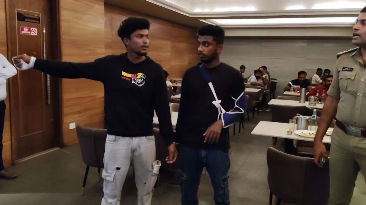 ഹോമിയോയെയും ആയുര്‍വേദത്തെയും തഴഞ്ഞതെന്തിന്? സര്‍ക്കാരിനെതിരെ ഡോ. ബിജു പൊതുജനാരോഗ്യ നിയമത്തിൽ കാലാനുസൃത മാറ്റങ്ങള്‍ വരുത്തി വ്യവസ്ഥ രൂപീകരിക്കാനായി രൂപീകരിച്ച ആരോഗ്യ വകുപ്പിന്‍റെ പ്രത്യേക സമിതിയില്‍ നിന്ന് ഹോമിയോ, ആയുര്‍വേദം എന്നിവയെ തഴഞ്ഞതിനെതിരെ - 1