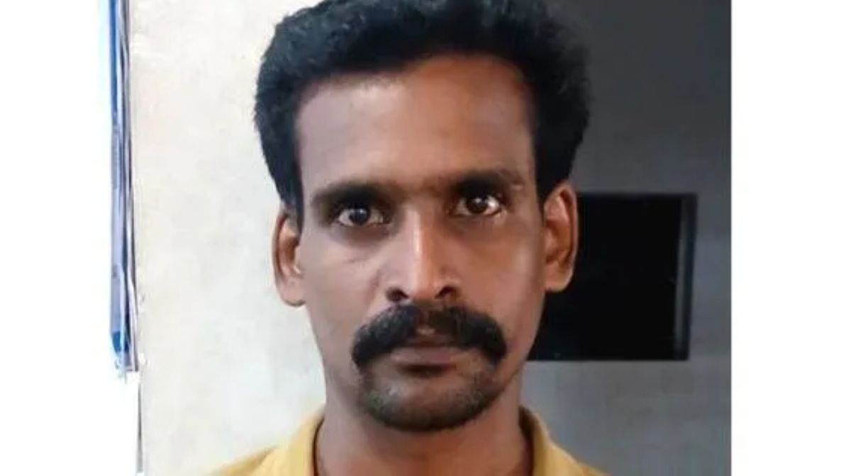 ഹോമിയോയെയും ആയുര്‍വേദത്തെയും തഴഞ്ഞതെന്തിന്? സര്‍ക്കാരിനെതിരെ ഡോ. ബിജു പൊതുജനാരോഗ്യ നിയമത്തിൽ കാലാനുസൃത മാറ്റങ്ങള്‍ വരുത്തി വ്യവസ്ഥ രൂപീകരിക്കാനായി രൂപീകരിച്ച ആരോഗ്യ വകുപ്പിന്‍റെ പ്രത്യേക സമിതിയില്‍ നിന്ന് ഹോമിയോ, ആയുര്‍വേദം എന്നിവയെ തഴഞ്ഞതിനെതിരെ - 1