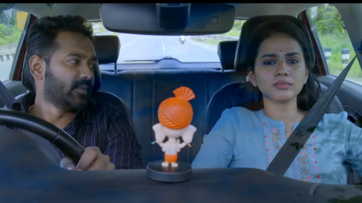 aabhyantara-kuttavalee-movie-first-song-purushalokam-released