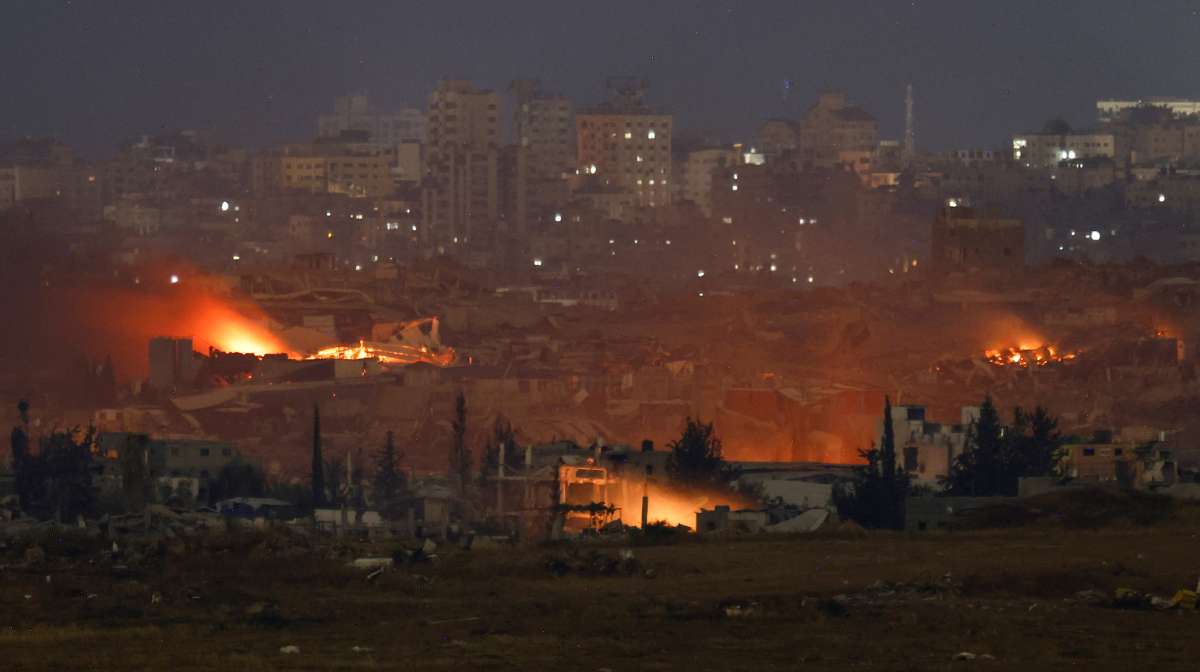 Flames rise from northern Gaza, as seen from the Israeli side of the Israel-Gaza border, May 17, 2025. REUTERS/Amir Cohen     TPX IMAGES OF THE DAY     