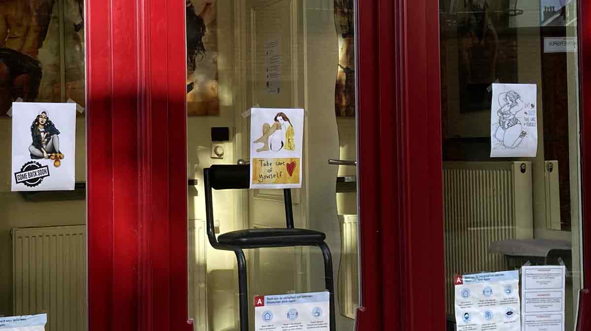 ബെല്‍ജിയം ആന്റ്‌വെർപ് നഗരത്തിലെ സെക്സ് ബൂത്തിന്‍റെ മുന്‍വശം. ചിത്രം എപി