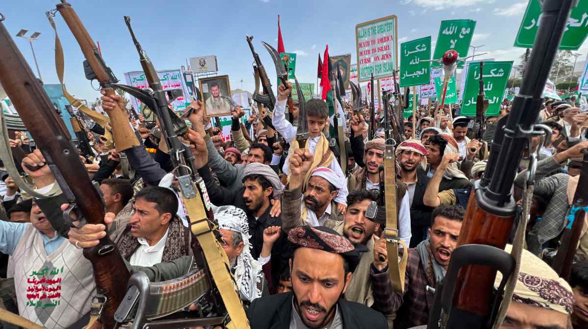 Protesters, mainly Houthi supporters, rally in solidarity with Palestinians, in Sanaa, Yemen May 9, 2025. REUTERS/Adel Al Khader