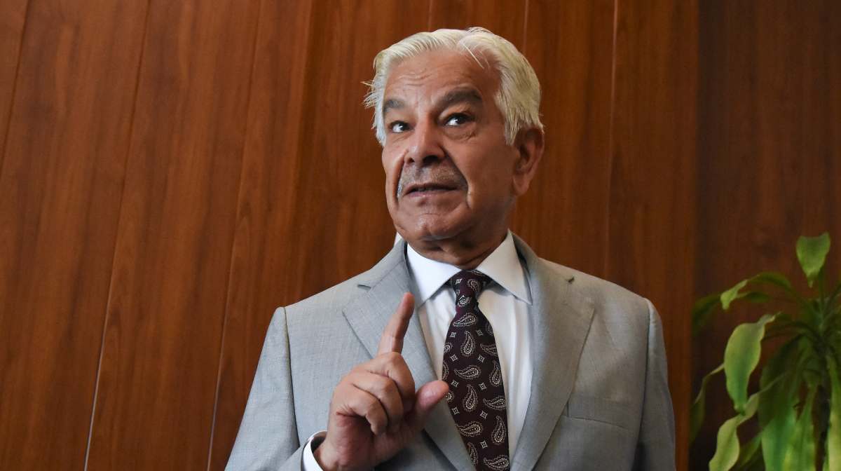 Pakistan s Defence Minister Khawaja Muhammad Asif gestures on the day of an interview with Reuters in Islamabad, Pakistan April 28, 2025. REUTERS/Waseem Khan