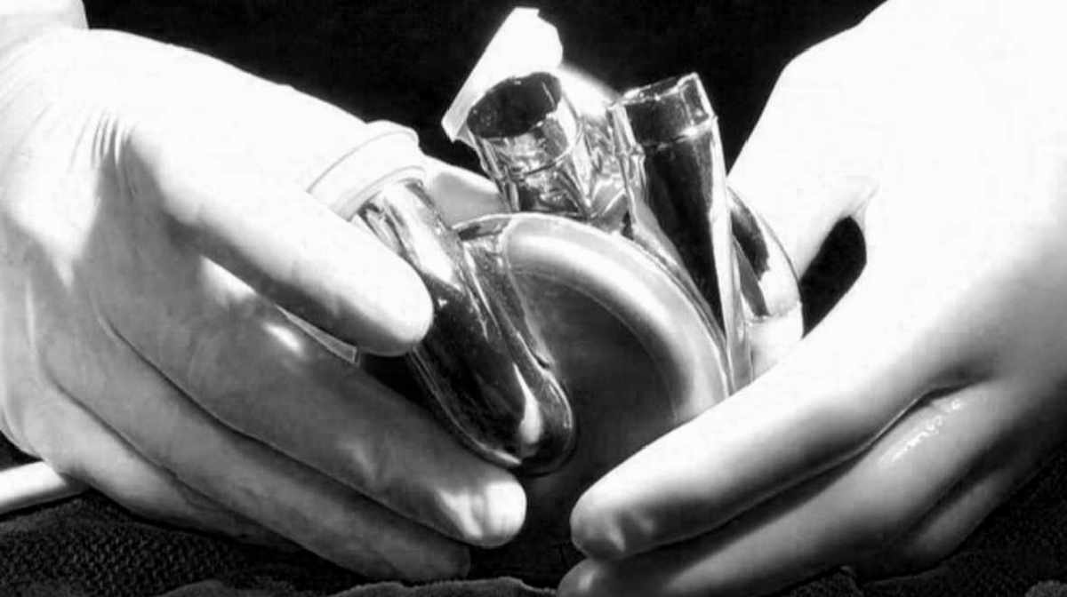artificial-titanium-heart