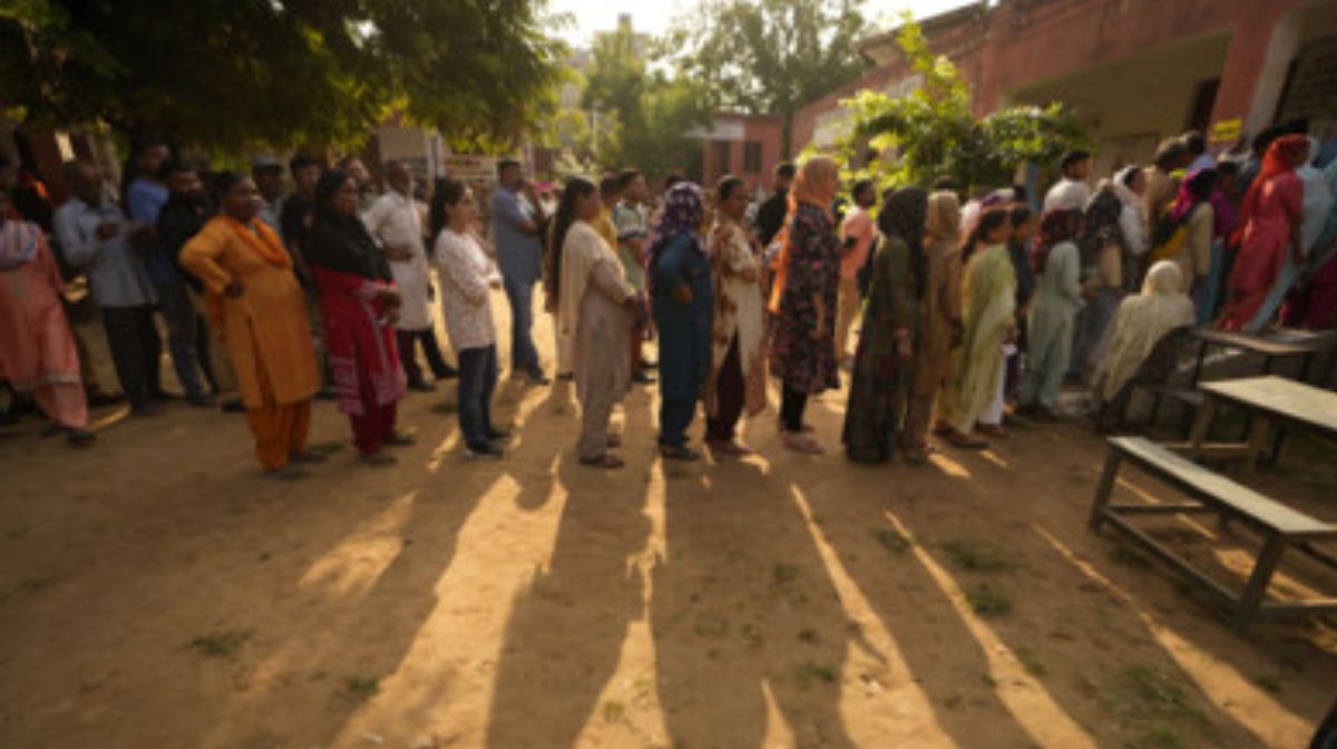 women-voters-more-in-puducherry-and-kerala