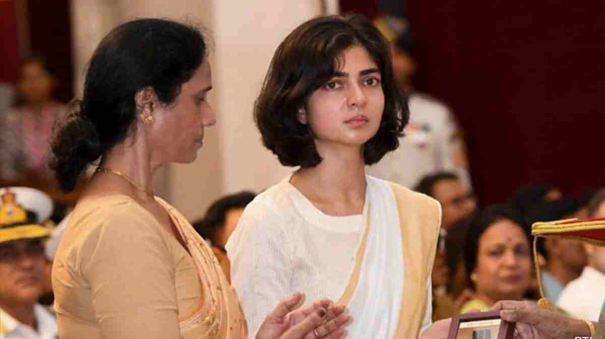 smrithi-singh-manju