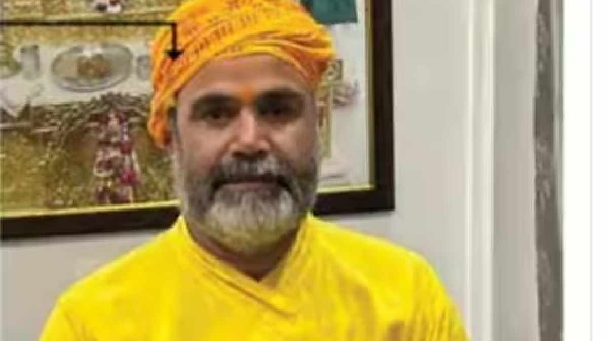 ayodhya-priest