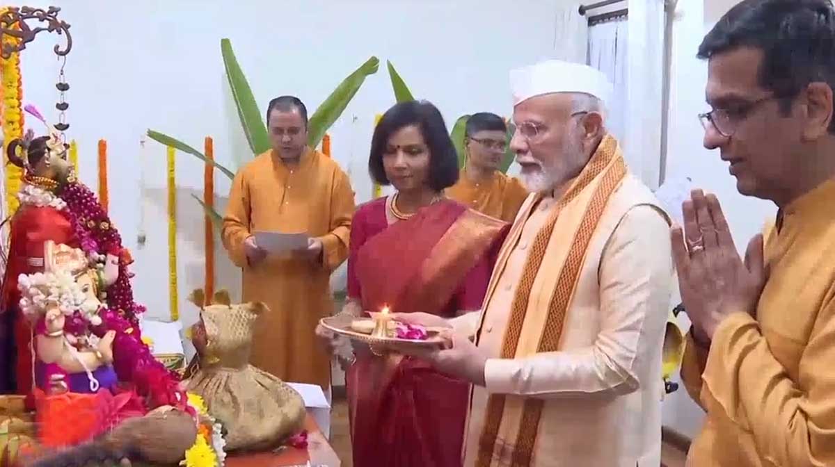 modi-ganesh-puja