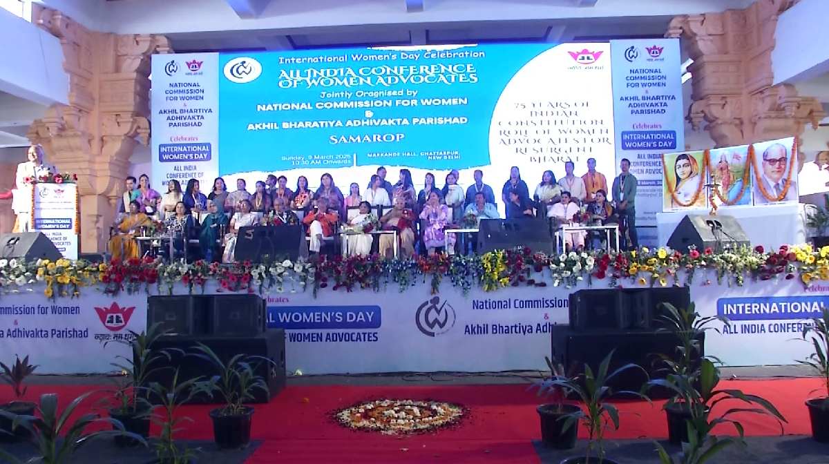 women-advocate-meeting