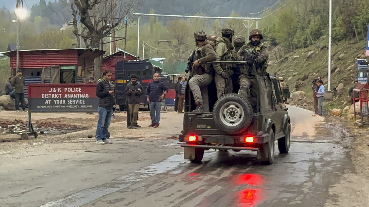 kashmir-terror-attack-tourists-killed-trf