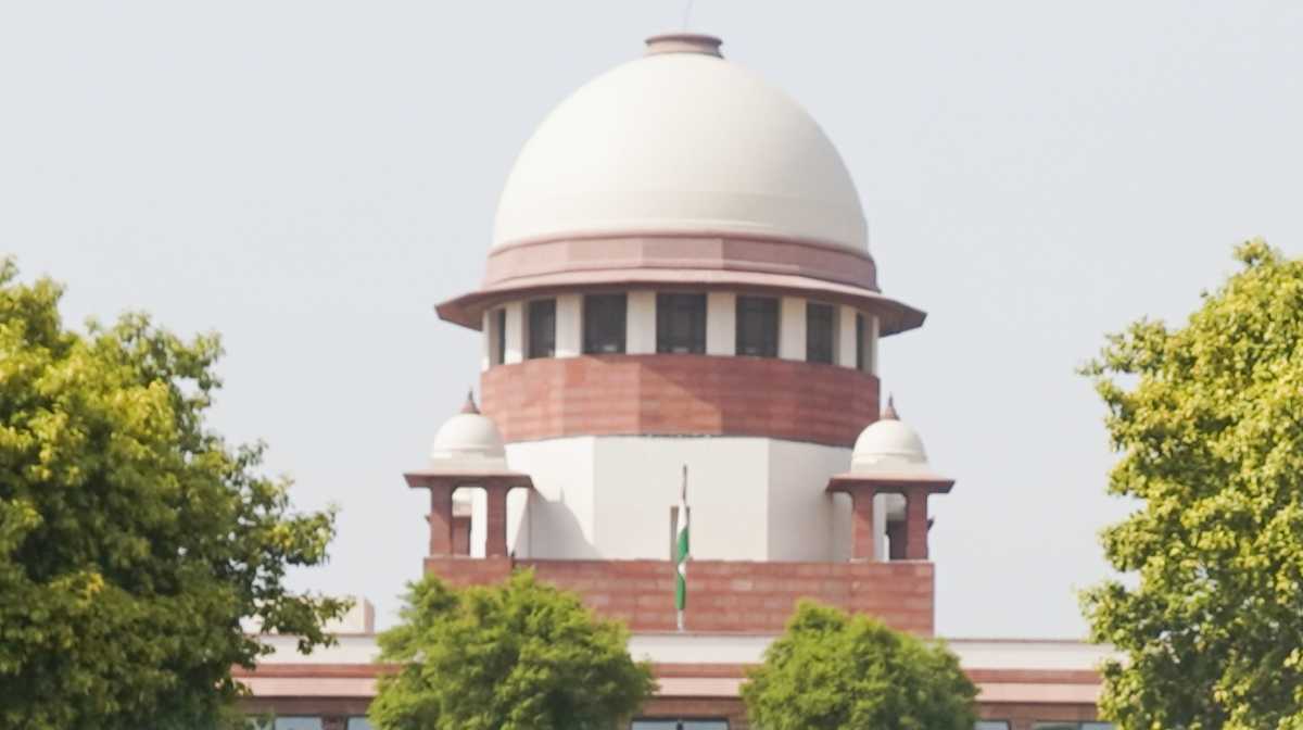 New Delhi: Muslim petitioners at the Supreme Court lawn during hearing on pleas challenging the Waqf Act amendments, in New Delhi, Wednesday, May 21, 2025.  (PTI Photo)  (PTI05_21_2025_000289A)