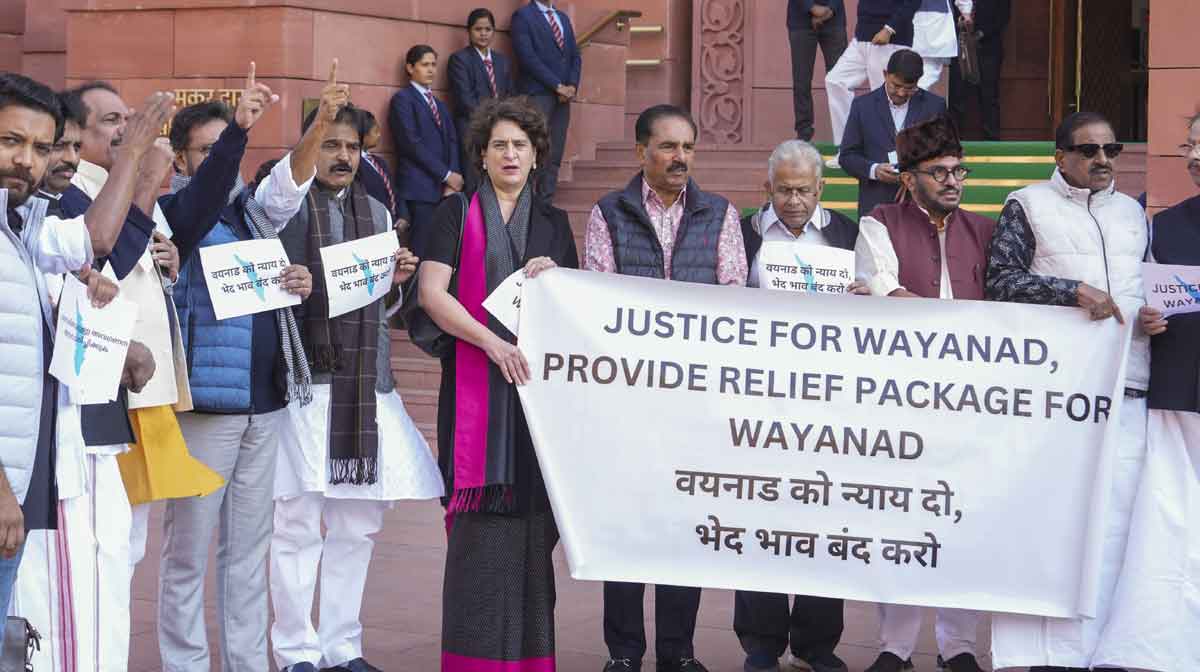 kerala-mp-protest