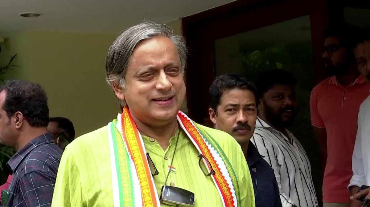 shashi-tharoor