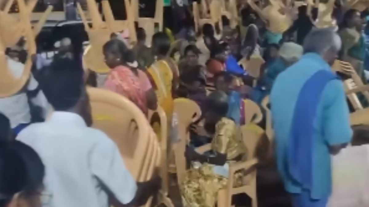 ഹോമിയോയെയും ആയുര്‍വേദത്തെയും തഴഞ്ഞതെന്തിന്? സര്‍ക്കാരിനെതിരെ ഡോ. ബിജു പൊതുജനാരോഗ്യ നിയമത്തിൽ കാലാനുസൃത മാറ്റങ്ങള്‍ വരുത്തി വ്യവസ്ഥ രൂപീകരിക്കാനായി രൂപീകരിച്ച ആരോഗ്യ വകുപ്പിന്‍റെ പ്രത്യേക സമിതിയില്‍ നിന്ന് ഹോമിയോ, ആയുര്‍വേദം എന്നിവയെ തഴഞ്ഞതിനെതിരെ - 1