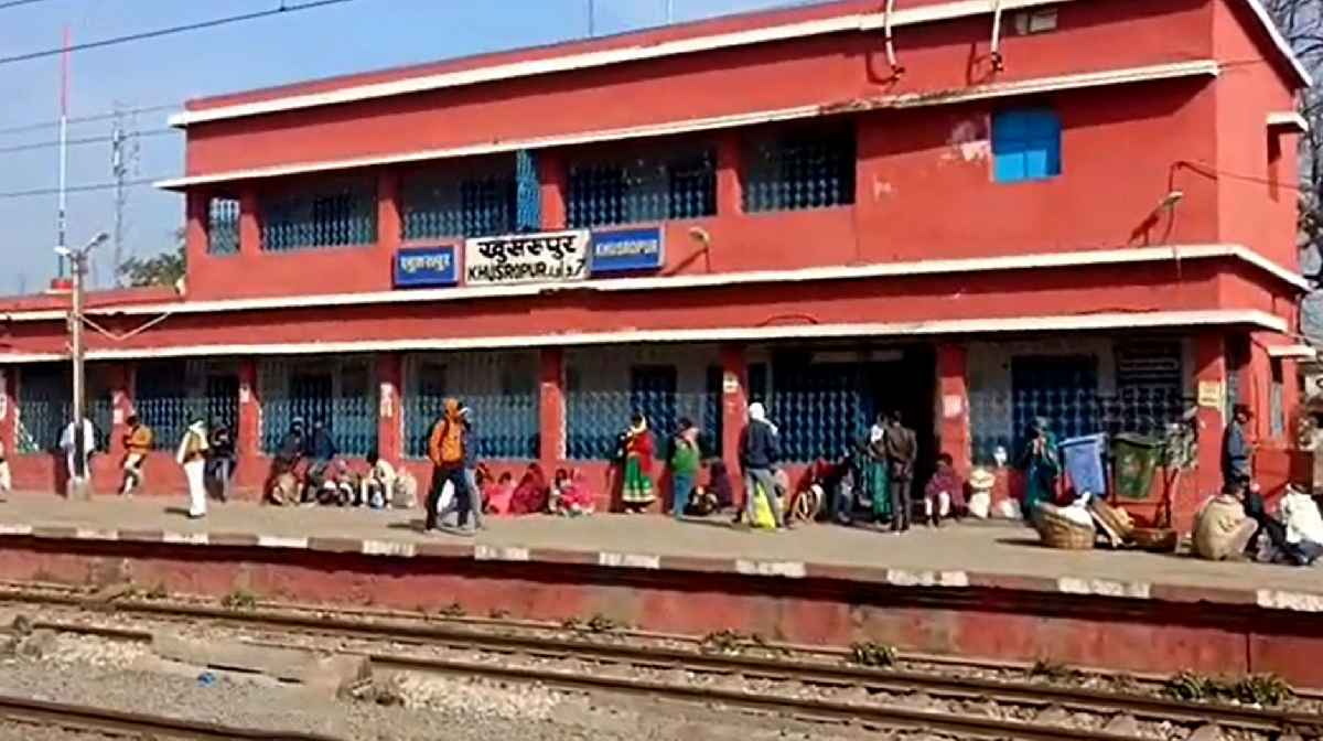 khusropur-station-01