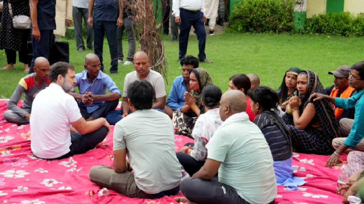 rahul-gandhi-hathras-victim