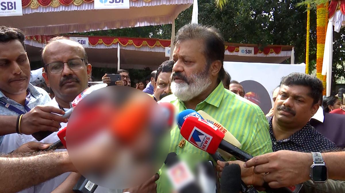 Sureshgopi-ambulance